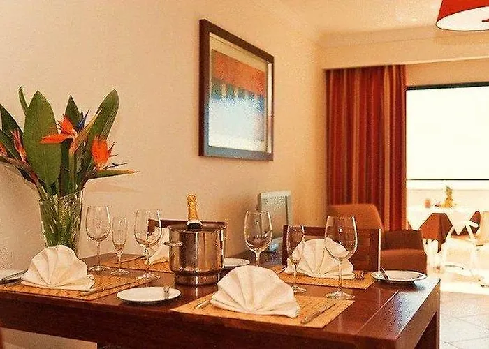 세로 마르 아틀란티코 앤드 세로 마르 가든 아파트호텔 4*